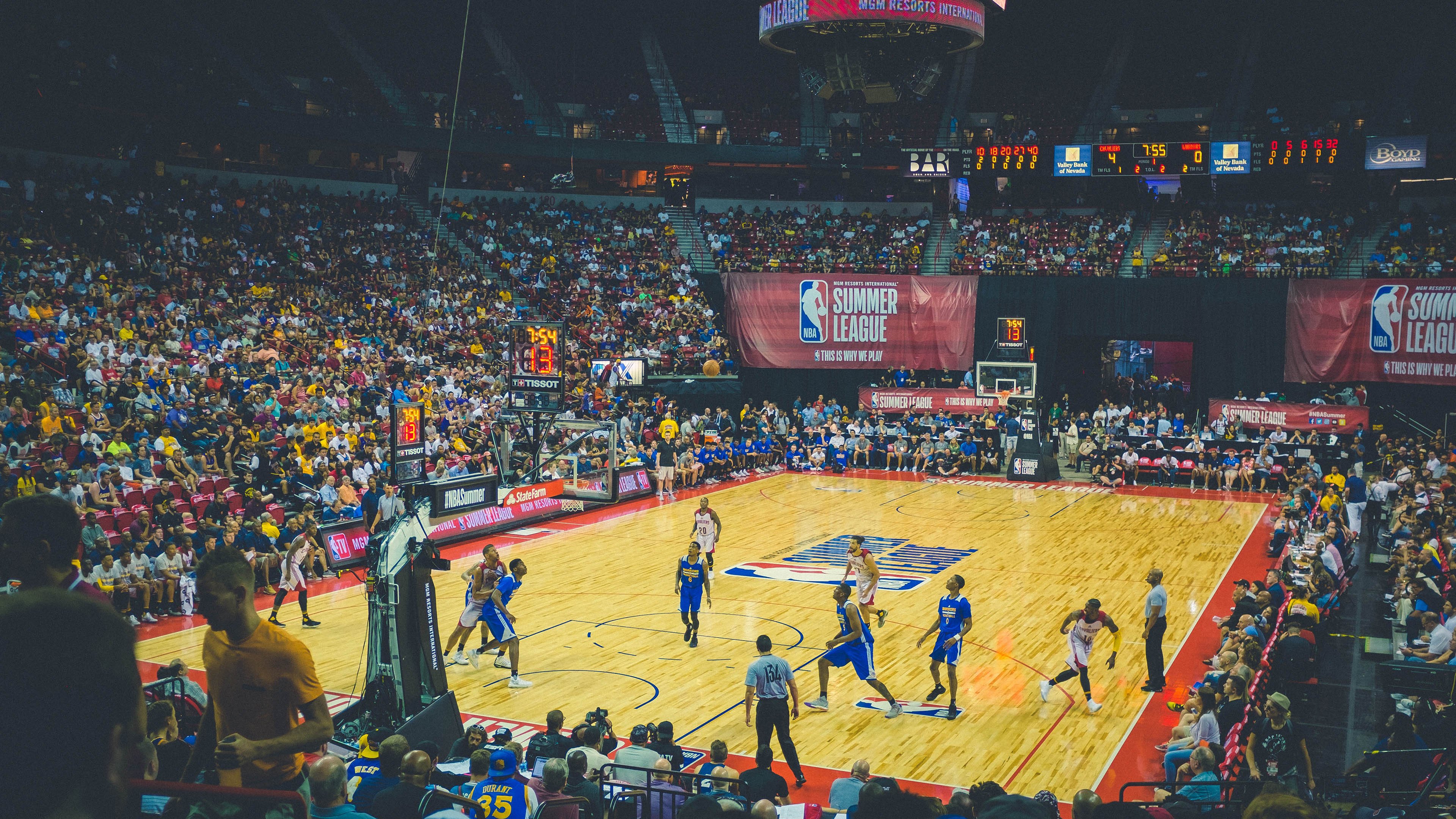 ATP比赛关键发球局决定胜负